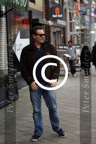 Amsterdam 4 november 2011
Gerard Joling op de cornelis schuytstraat.
Peter Smulders bv