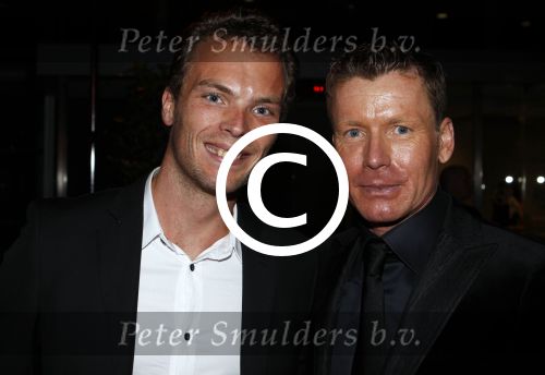 Rotterdam 1 november 2011
De gasten voor het concert van Lee Towers in ahoy. Harald v Panhuis met een kennis
Peter Smulders bv