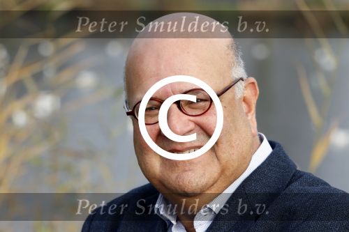 Amsterdam 23 november 2011
Harry Robles bij de amstel in Amsterdam.
Peter Smulders bv