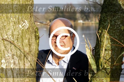 Amsterdam 23 november 2011
Harry Robles bij de amstel in Amsterdam.
Peter Smulders bv