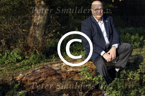 Amsterdam 23 november 2011
Harry Robles bij de amstel in Amsterdam.
Peter Smulders bv