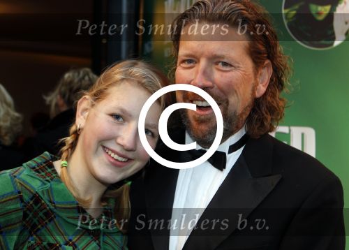 Scheveningen 6 november 2011
Premiere Wicked in het circustheater.
Henkjan Smits met zijn dochter
Peter Smulders bv