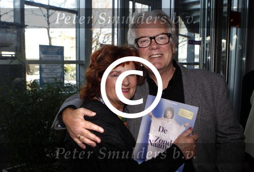 Hilversum 15 november 2011
Presentatie boek van de Zangeres zonder Naam geschreven door Ben Holthuis. Imca Marina
Peter Smulders bv