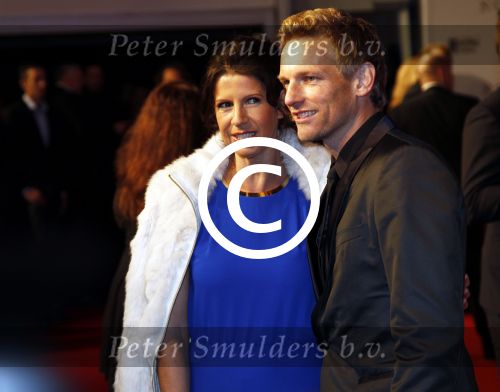 Amsterdam 21 november 2011
Premiere Nova Zembla in het RAI theater. De film is geregisseerd door Reinout Oerlemans en Robert de Hoog en Doutzen Kroes spelen de hoofdrollen.
Prinses Maxima en prins Wilem Alexander zijn de eregasten. Isa Hoes met collega Barry Atsma
Peter Smulders bv