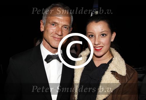 Amsterdam 21 november 2011
Premiere Nova Zembla in het RAI theater. De film is geregisseerd door Reinout Oerlemans en Robert de Hoog en Doutzen Kroes spelen de hoofdrollen.
Prinses Maxima en prins Wilem Alexander zijn de eregasten. Jaap Jongbloed met dochter
Peter Smulders bv