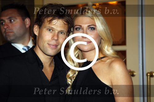 Volendam 17 november 2011
Feest ivm trouwen Jan en Liza Smit. Jaap Kwakman met vriendin
Peter Smulders bv