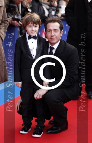 Amsterdam 26 november 2011
Premiere Dolfje Weerwolfje in carre. Jacob Derwig met zoon
Peter Smulders bv