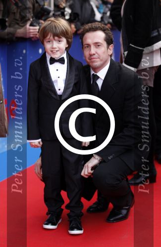 Amsterdam 26 november 2011
Premiere Dolfje Weerwolfje in carre. Jacob Derwig met zoon
Peter Smulders bv