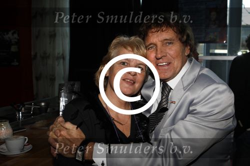 Hilversum 15 november 2011
Presentatie boek van de Zangeres zonder Naam geschreven door Ben Holthuis. Jacques Herb met  vrouw
Peter Smulders bv