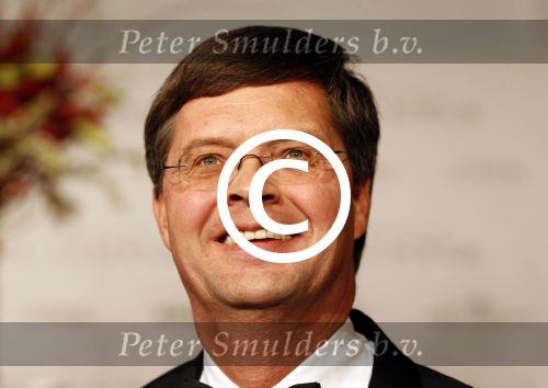 Amsterdam 21 november 2011
Premiere Nova Zembla in het RAI theater. De film is geregisseerd door Reinout Oerlemans en Robert de Hoog en Doutzen Kroes spelen de hoofdrollen.
Prinses Maxima en prins Wilem Alexander zijn de eregasten. Jan Peter Balkenende
Peter Smulders bv