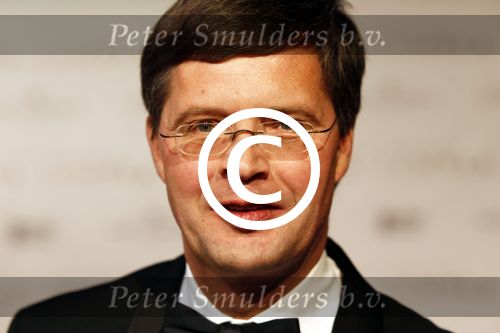 Amsterdam 21 november 2011
Premiere Nova Zembla in het RAI theater. De film is geregisseerd door Reinout Oerlemans en Robert de Hoog en Doutzen Kroes spelen de hoofdrollen.
Prinses Maxima en prins Wilem Alexander zijn de eregasten. Jan Peter Balkenende
Peter Smulders bv