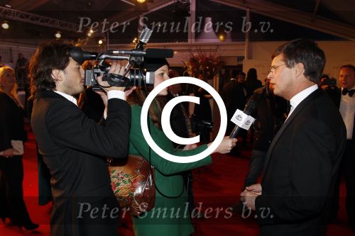 Amsterdam 21 november 2011
Premiere Nova Zembla in het RAI theater. De film is geregisseerd door Reinout Oerlemans en Robert de Hoog en Doutzen Kroes spelen de hoofdrollen.
Prinses Maxima en prins Wilem Alexander zijn de eregasten. Koffietijd interviewt Jan Peter Balkenende
Peter Smulders bv