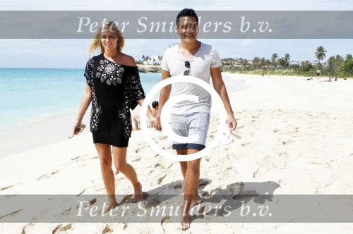 Sint Maarten 10 november 2011
Jan Smit en zijn vrouw Liza op het strand de dag voor hun trouwen.
Peter Smulders bv