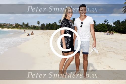 Sint Maarten 10 november 2011
Jan Smit en zijn vrouw Liza op het strand de dag voor hun trouwen.
Peter Smulders bv