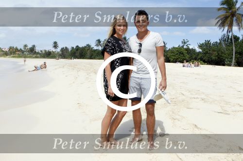Sint Maarten 10 november 2011
Jan Smit en zijn vrouw Liza op het strand de dag voor hun trouwen.
Peter Smulders bv
