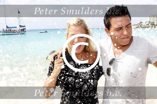 Sint Maarten 10 november 2011
Jan Smit en zijn vrouw Liza op het strand de dag voor hun trouwen.
Peter Smulders bv