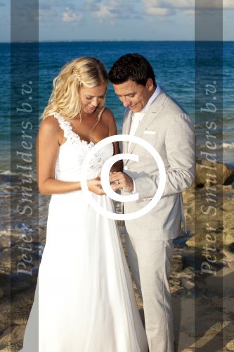 Sint Maarten 11 november 2011
Jan Smit en Liza trouwen op het strand Baie Rouge.
Peter Smulders bv