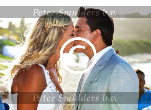 Sint Maarten 11 november 2011
Jan en Liza Smit trouwen op het strand met de naam baie Rouge
Peter Smulders bv