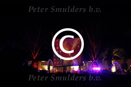 Sint Maarten 11 november 2011
Jan Smit en Liza vieren het feest na hun trouwen in de villa sandyline op sint maarten.
Peter Smulders bv