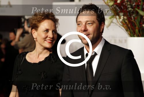 Amsterdam 21 november 2011
Premiere Nova Zembla in het RAI theater. De film is geregisseerd door Reinout Oerlemans en Robert de Hoog en Doutzen Kroes spelen de hoofdrollen.
Prinses Maxima en prins Wilem Alexander zijn de eregasten. Juda Goslinga met vrouw
Peter Smulders bv