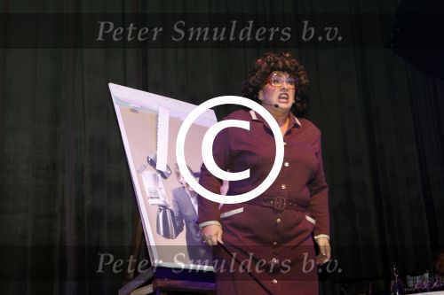 Breda 16 november 2011
Presentatie boek Aad Ouborg. karin Bloemen sketch
Peter Smulders bv