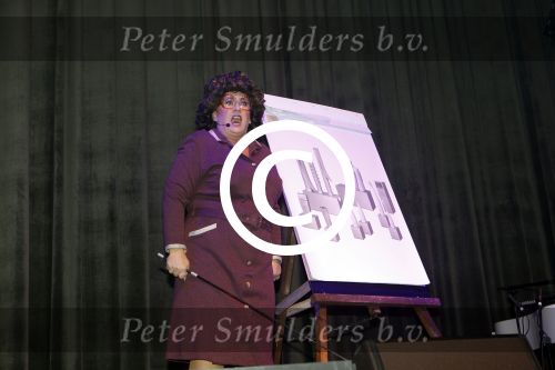 Breda 16 november 2011
Presentatie boek Aad Ouborg. karin Bloemen sketch
Peter Smulders bv