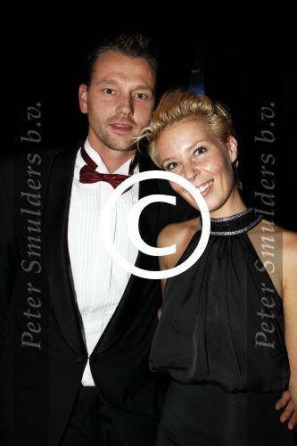 Amsterdam 21 november 2011
Premiere Nova Zembla in het RAI theater. De film is geregisseerd door Reinout Oerlemans en Robert de Hoog en Doutzen Kroes spelen de hoofdrollen.
Prinses Maxima en prins Wilem Alexander zijn de eregasten. Kristel v Eijk met man
Peter Smulders bv