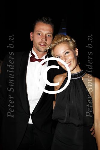 Amsterdam 21 november 2011
Premiere Nova Zembla in het RAI theater. De film is geregisseerd door Reinout Oerlemans en Robert de Hoog en Doutzen Kroes spelen de hoofdrollen.
Prinses Maxima en prins Wilem Alexander zijn de eregasten. Kristel v Eijk met man
Peter Smulders bv