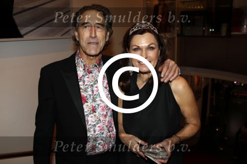 Amsterdam 21 november 2011
Premiere Zangeres zonder naam in het nieuwe de la mar. Liz Snoijink met vriend
Peter Smulders bv
