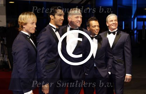 Amsterdam 21 november 2011
Premiere Nova Zembla in het RAI theater. De film is geregisseerd door Reinout Oerlemans en Robert de Hoog en Doutzen Kroes spelen de hoofdrollen.
Prinses Maxima en prins Wilem Alexander zijn de eregasten. Los Angeles Voices
Peter Smulders bv
