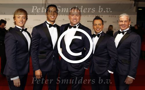 Amsterdam 21 november 2011
Premiere Nova Zembla in het RAI theater. De film is geregisseerd door Reinout Oerlemans en Robert de Hoog en Doutzen Kroes spelen de hoofdrollen.
Prinses Maxima en prins Wilem Alexander zijn de eregasten. Los Angeles Voices
Peter Smulders bv