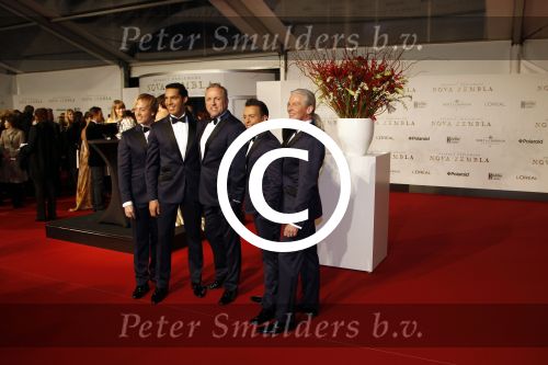 Amsterdam 21 november 2011
Premiere Nova Zembla in het RAI theater. De film is geregisseerd door Reinout Oerlemans en Robert de Hoog en Doutzen Kroes spelen de hoofdrollen.
Prinses Maxima en prins Wilem Alexander zijn de eregasten. Los Angeles Voices
Peter Smulders bv