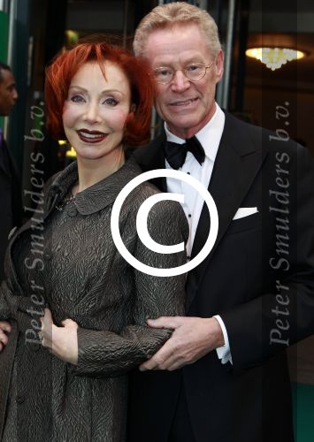 Scheveningen 6 november 2011
Premiere Wicked in het circustheater. Marijke Helwegen met man
Peter Smulders bv