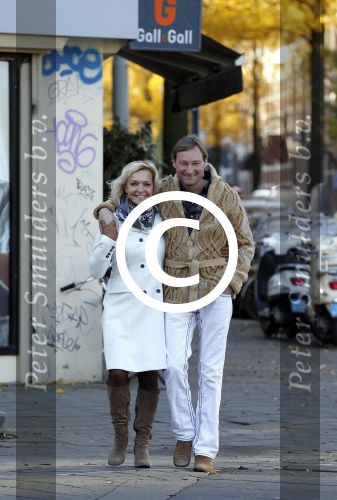 Amsterdam 28 november 2011
Mariska v Kolck met vriend Edgar Peer op straat.
Peter Smulders bv