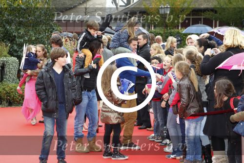 Kaatsheuvel, 9 Oktober 2011
Premiï¿½re van de musical Droomvlucht
Amanda Krabbe en Martijn Krabbe met de kinderen
Foto Peter smulders BV