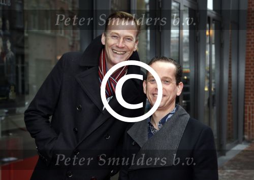 Amsterdam 20 november 2011
Premiere de eetclub in het nieuwe de la mar theater. Partner Andre v Duin Martin met een kennis
Peter Smulders bv