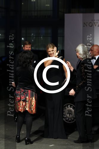 Amsterdam 21 november 2011
Premiere Nova Zembla in het RAI theater. De film is geregisseerd door Reinout Oerlemans en Robert de Hoog en Doutzen Kroes spelen de hoofdrollen.
Prinses Maxima en prins Wilem Alexander zijn de eregasten.
Peter Smulders bv