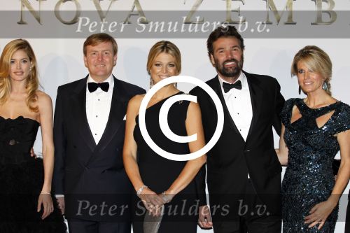 Amsterdam 21 november 2011
Premiere Nova Zembla in het RAI theater. De film is geregisseerd door Reinout Oerlemans en Robert de Hoog en Doutzen Kroes spelen de hoofdrollen.
Prinses Maxima en prins Wilem Alexander zijn de eregasten.
Peter Smulders bv