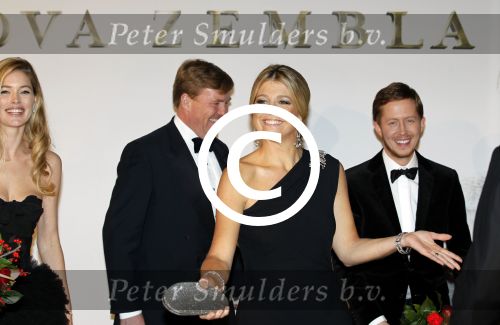 Amsterdam 21 november 2011
Premiere Nova Zembla in het RAI theater. De film is geregisseerd door Reinout Oerlemans en Robert de Hoog en Doutzen Kroes spelen de hoofdrollen.
Prinses Maxima en prins Wilem Alexander zijn de eregasten.
Peter Smulders bv