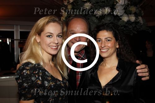 Blaricum 30 november 2011
Eduard Schaepman van Regus organiseert vastgoed borrel bij moeke spijstra. Mirjam v d Broeke en Femmetje de Windt
Peter Smulders bv