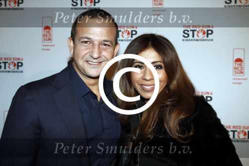Blaricum 20 november 2011
Gala tbv Stop kinder misbruik in de Red Sun in Blaricum. Najib Amhali met vriendin
Peter Smulders bv