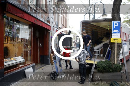 Amsterdam 7 november 2011
Nicolette v Dam en Bas Smit gaan verhuizen naar hun nieuwe huis.
Peter Smulders bv