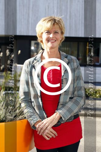 Hilversum 4 november 2011
Perspresentatie omroep Max op het mediapark. Olga Commandeur
Peter Smulders bv