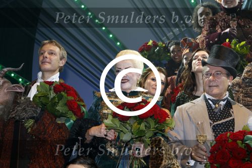 Scheveningen 6 november 2011
Premiere Wicked in het circustheater met in de hoofdrollen Chantal janzen Willemijn Verkaik  Jim Bakkum Bill v Dijk en div andere. pamela Teves met parter
Peter Smulders bv