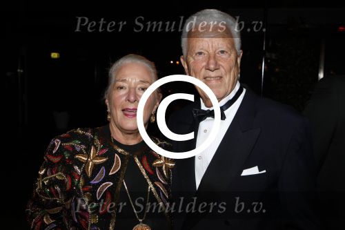 Rotterdam 1 november 2011
De gasten voor het concert van Lee Towers in ahoy. Paul en Lenie v Gorcum
Peter Smulders bv