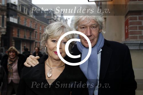 Amsterdam 20 november 2011
Premiere de eetclub in het nieuwe de la mar theater. Paul v Vliet met vrouw
Peter Smulders bv