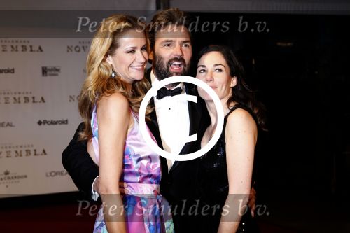 Amsterdam 21 november 2011
Premiere Nova Zembla in het RAI theater. De film is geregisseerd door Reinout Oerlemans en Robert de Hoog en Doutzen Kroes spelen de hoofdrollen.
Prinses Maxima en prins Wilem Alexander zijn de eregasten. Paulien Huizinga en Halina Reijn
Peter Smulders bv