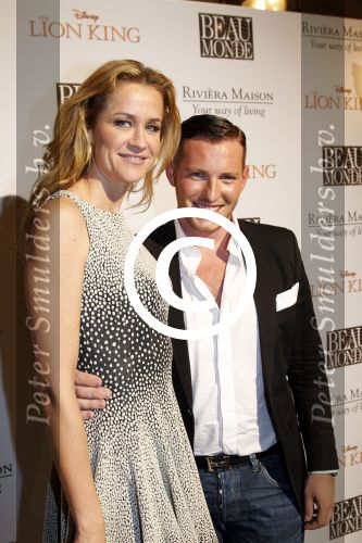 Amsterdam 24 november 2011
Uitreiking Beau monde awards in het Amstel hotel. Paulien Huizinga met Morris
Peter Smulders bv