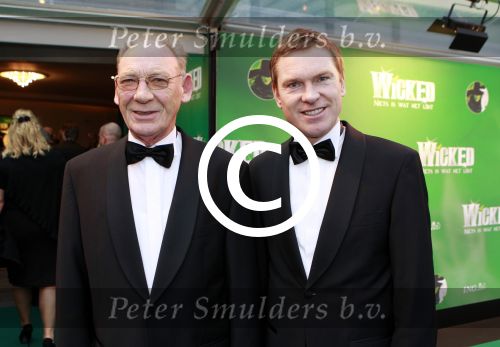 Scheveningen 6 november 2011
Premiere Wicked in het circustheater. Peter Rehwinkel met vader
Peter Smulders bv