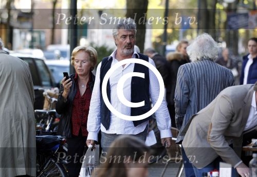 Amsterdam 4 november 2011
Pieter Storms en Nina Brink met dochter op de cornelis schuytstraat.
Peter Smulder bv